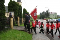 Wejście MDP do kościoła